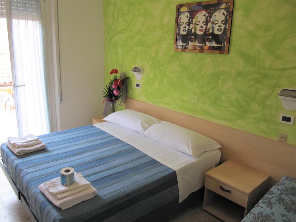 Hotel Villa Elia Rimini Eksteriør billede