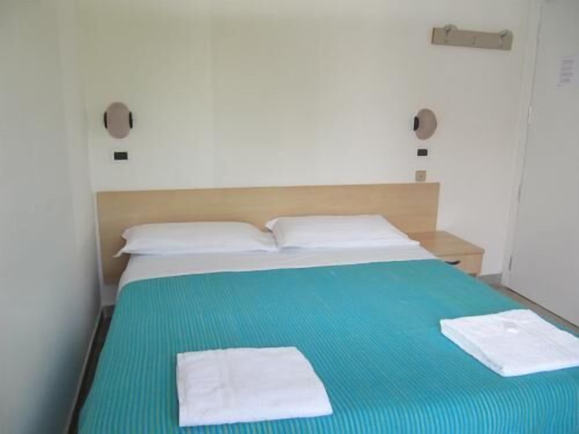 Hotel Villa Elia Rimini Eksteriør billede