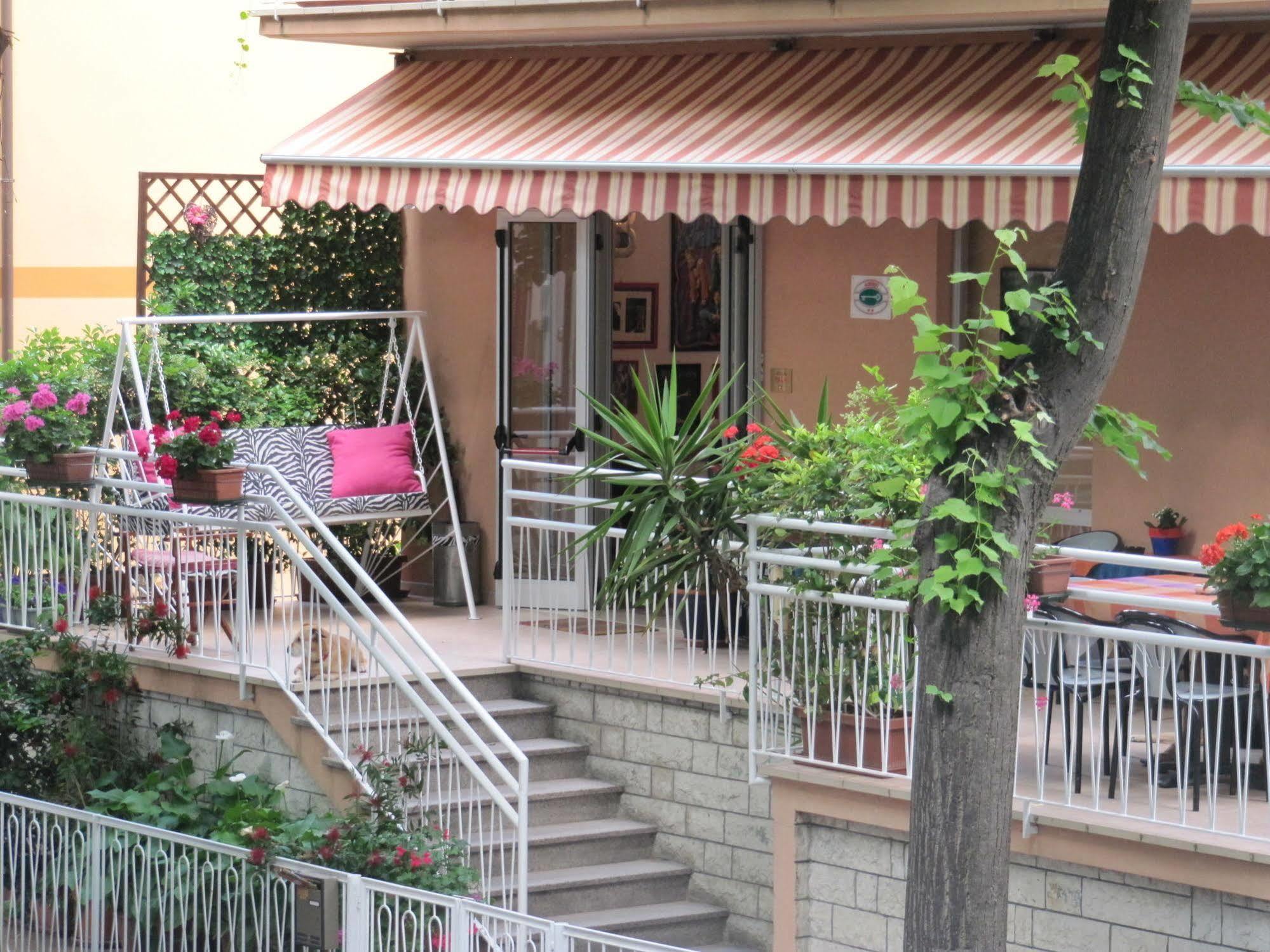 Hotel Villa Elia Rimini Eksteriør billede